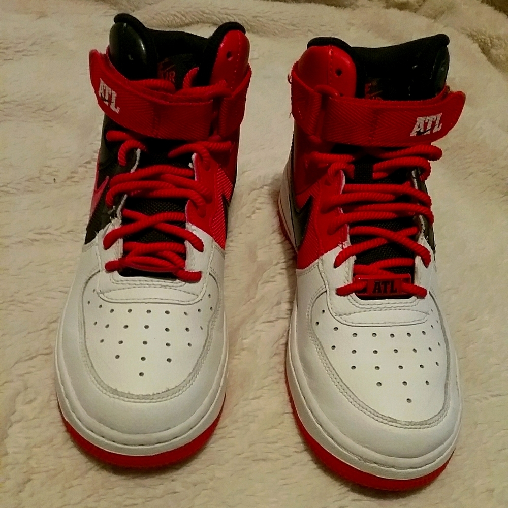 NIKE AIR FORCE 1 HIGH 07 LV8